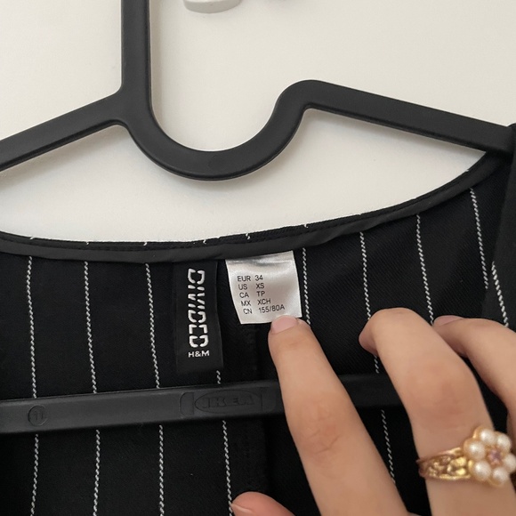 Navy pinstripe cropped vest - Picture 3 of 3